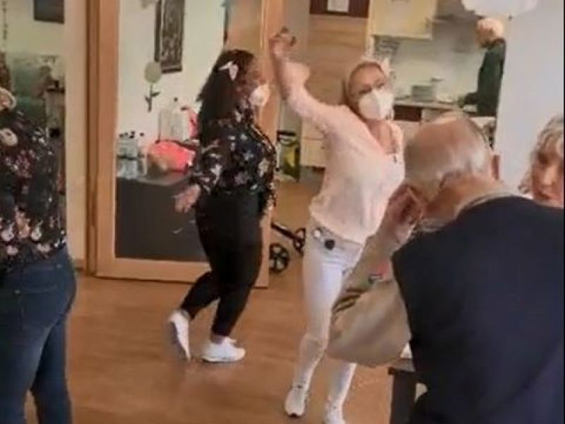 Frühlingstanz im Schilling-Stift5H.jpg