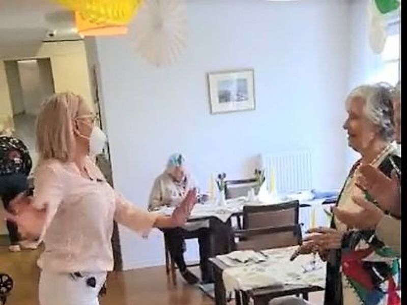 Frühlingstanz im Schilling-Stift1H.jpg